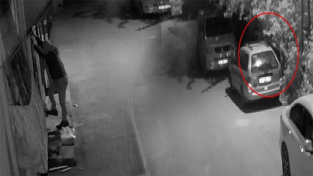 Adana'daki hırsız evlerden 400 metre kablo çaldı