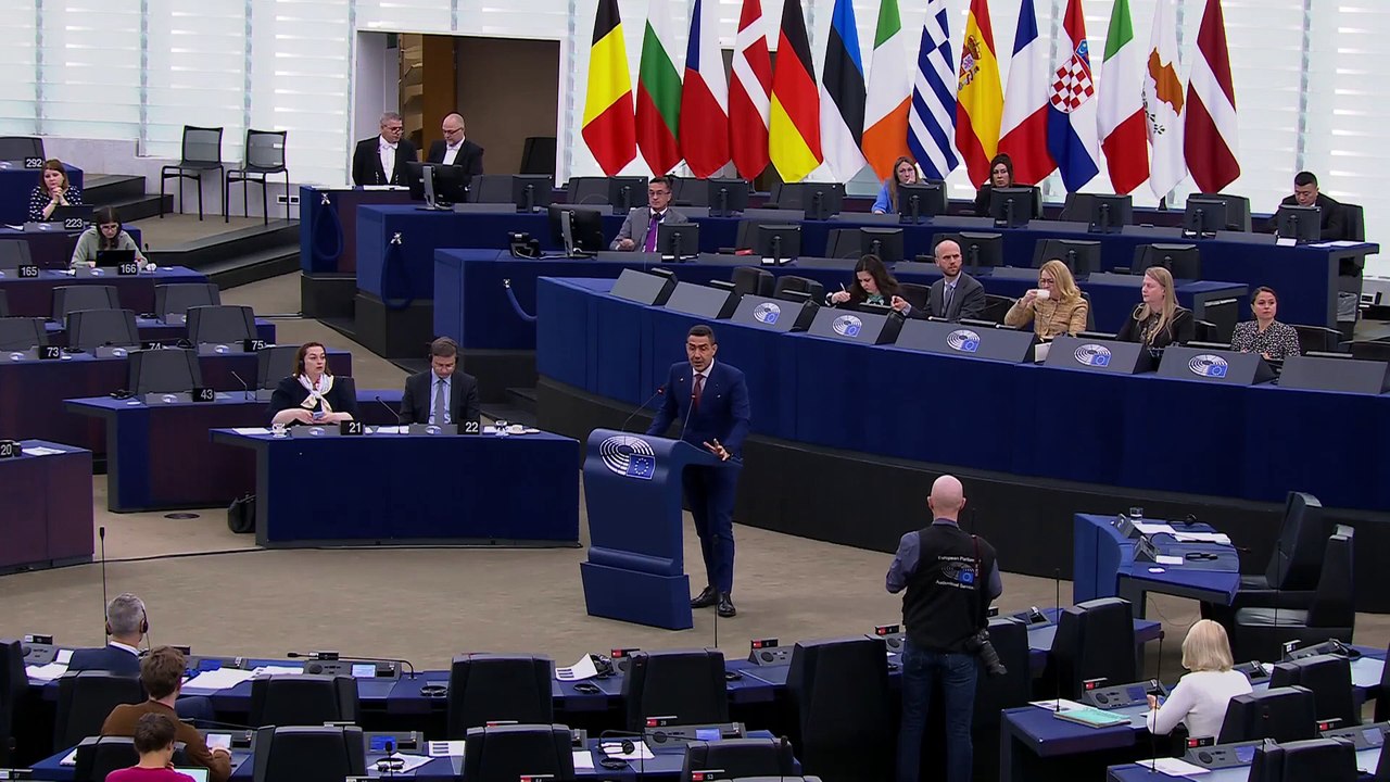 Vannacci - "Se non sei al tavolo, allora sei nel menù." (07.05.25)