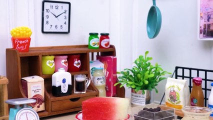 Do You Like Watermelon Flavored Ice Cream? [Mini Kitchen]