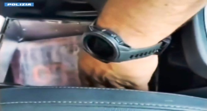 Droga nascosta in vani segreti dell’auto: 31enne arrestato con 7 chili di cocaina (08.05.25)