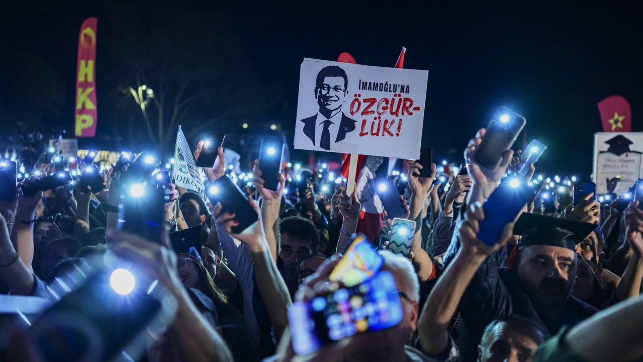 Istanbul: Neuer Massenprotest für Freilassung von Imamoglu