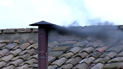 Segunda fumata negra: dos nuevas votaciones esta tarde