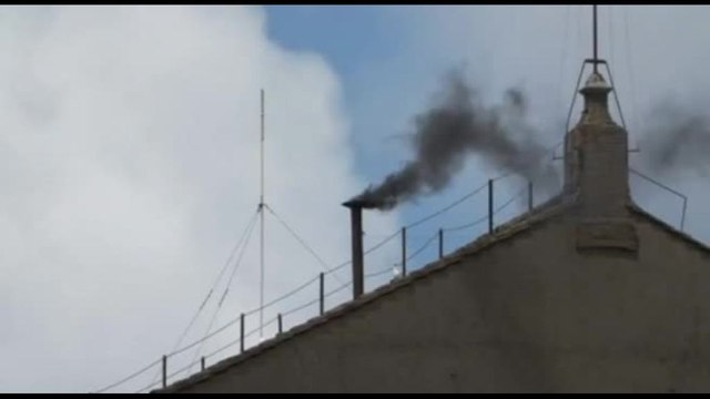 Seconda fumata nera al Conclave: ancora niente accordo per il Papa