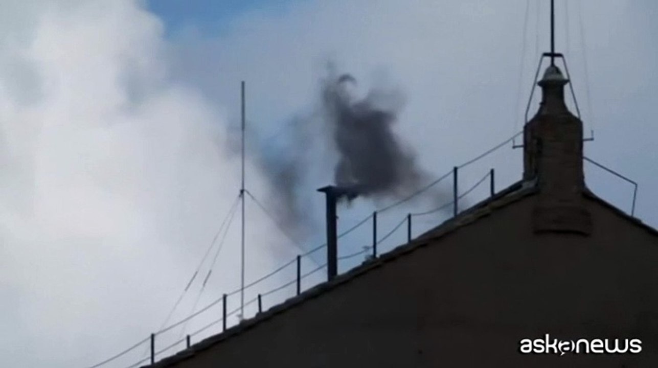 Seconda fumata nera al Conclave: manca ancora l'accordo sul nuovo Papa