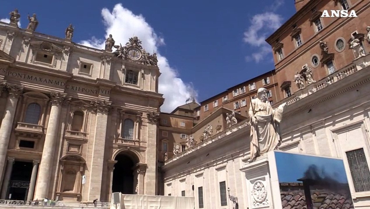 Conclave, fumata nera dopo la terza votazione