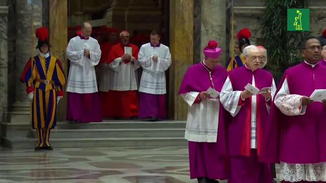La primera fumata negra del cónclave para elegir al sucesor de Francisco se hizo esperar