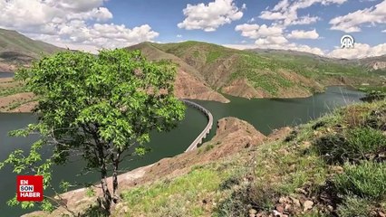 Van Gölü Ekspresi'nin güzergahı fotoğraf meraklılarına kartpostallık kareler sunuyor