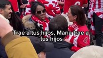 El cántico viral de la afición del Athletic a la madre de los Williams: 