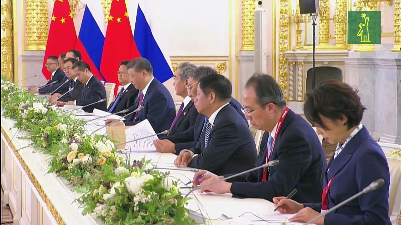 Putin y Xi muestran su sintonía en el Kremlin, Ucrania denuncia la violación de la tregua