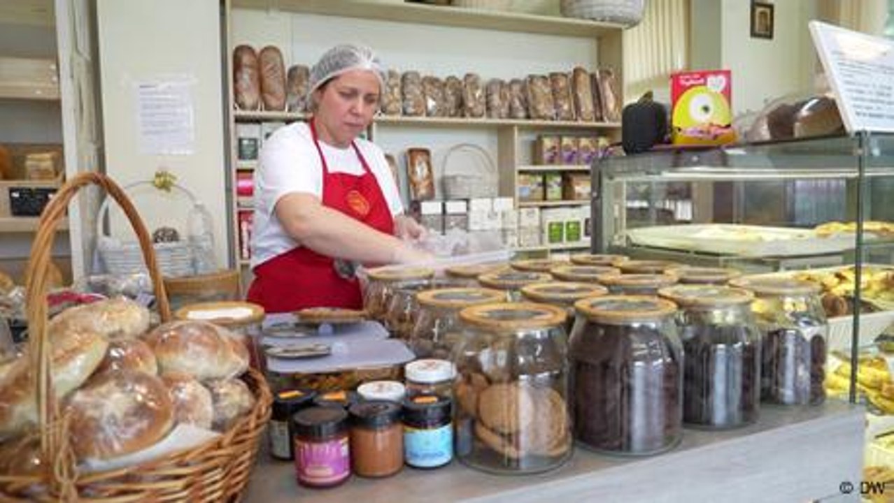 How do Bulgarians feel about possibly joining the eurozone?