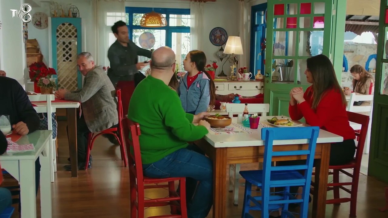 Demir ve Öykü'nün cafe macerası - Kızım 25. Bölüm