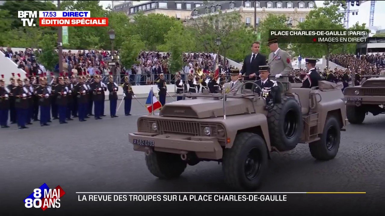8-Mai: Emmanuel Macron passe en revue les troupes devant l'Arc de Triomphe