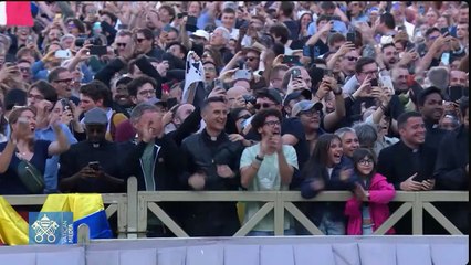 El momento de la fumata blanca