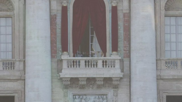 Il momento in cui Robert Prevost viene annunciato come nuovo Papa: si chiamerà Leone XIV