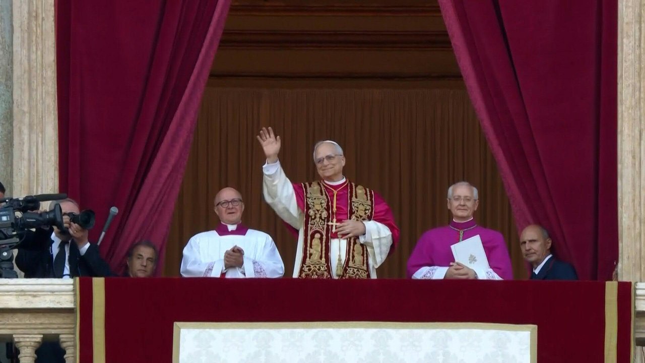 Papst Leo XIV. wurde gewählt – erste Bilder aus dem Vatikan
