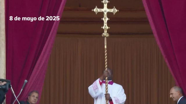 La COMPARACIÓN entre los DOS PRIMEROS MINUTOS del PAPA FRANCISCO vs PAPA LEÓN XIV, ROBERT PREVOST