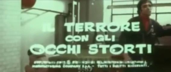 Il terrore con gli occhi storti (1972) – Un film horror cult con cast iconico 🎬