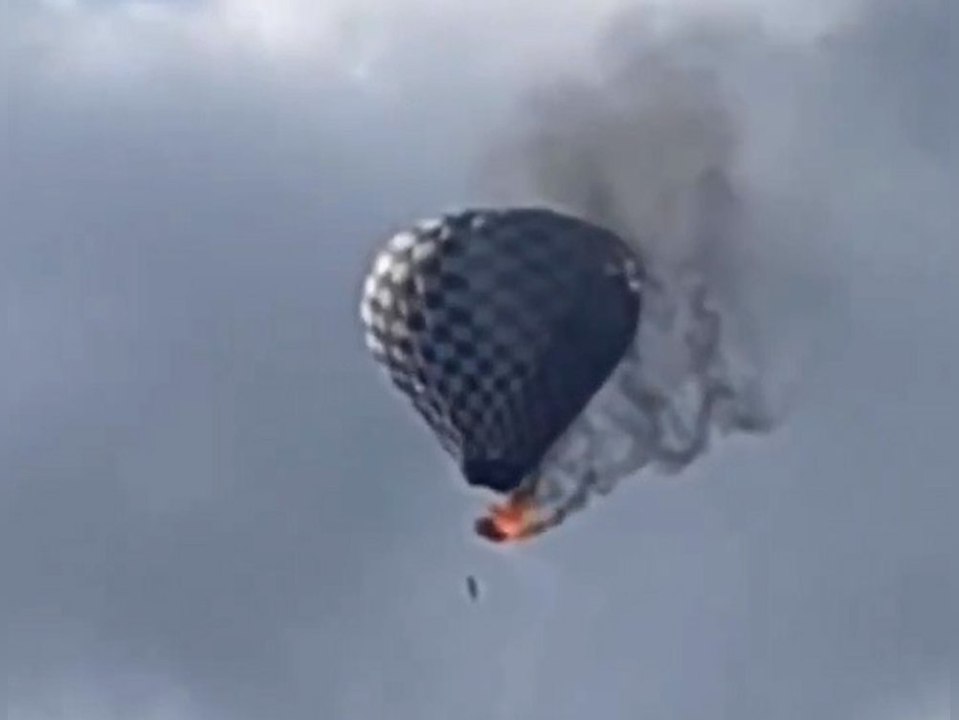 Heißluftballon brennt im flug ab - ein toter