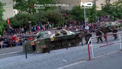 Прага отметила День Победы реконструкцией восстания 1945 года против нацистов