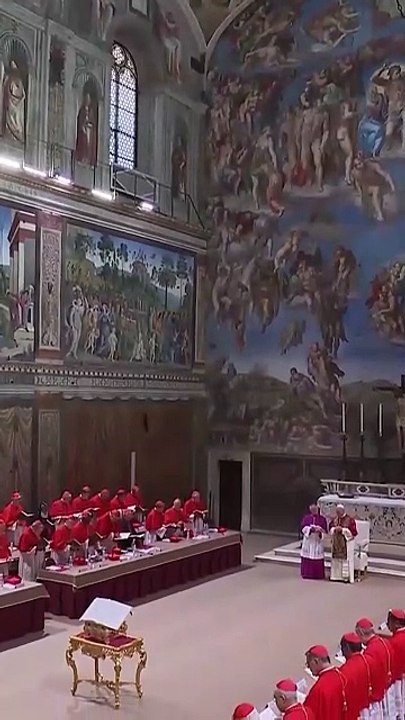 La Capilla Sixtina se funde en aplausos: así reaccionaron los cardenales a la elección del nuevo papa