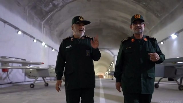 لقطات لتلفزيون رسمي إيراني لما قال إنها مدينة مسيّرات تحت الأرض