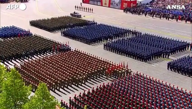 A Mosca la parata del Giorno della Vittoria, Putin e Xi fianco a fianco