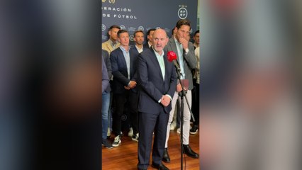 Rafael Louzán Defiende la Profesionalidad de los Árbitros ⚽