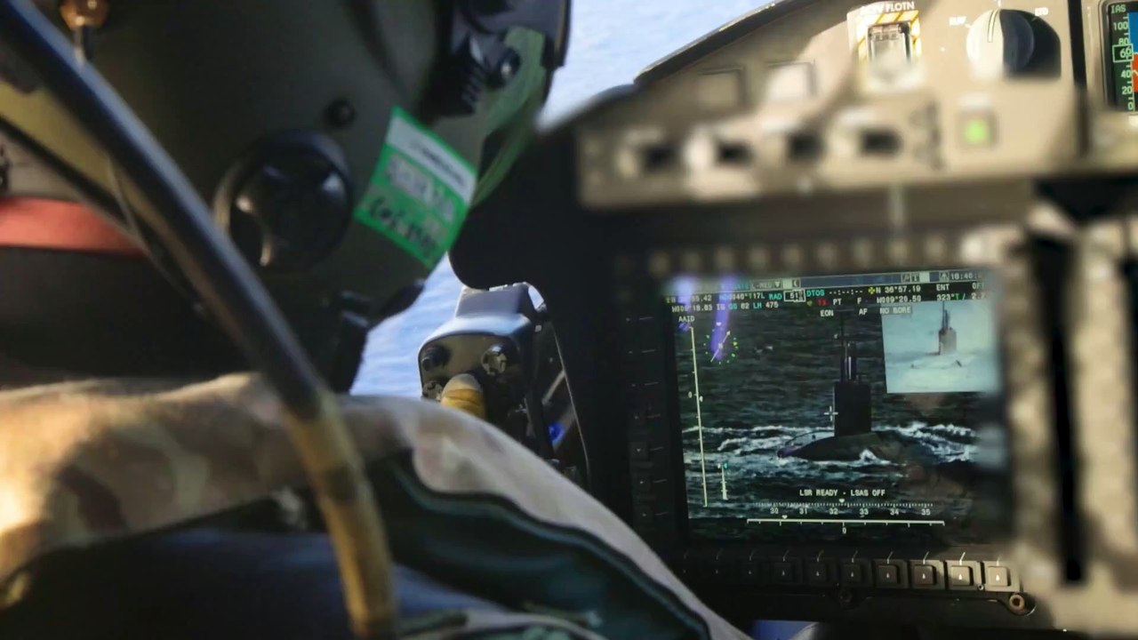 Russian submarine is tracked