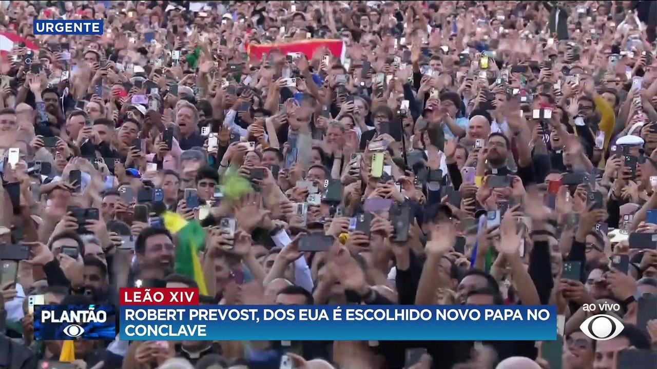 Robert Prevost, o papa Leão XIV, aparece para o...