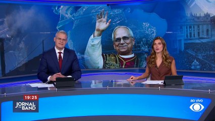 Novo papa homenageia Francisco e faz discurso emocionante