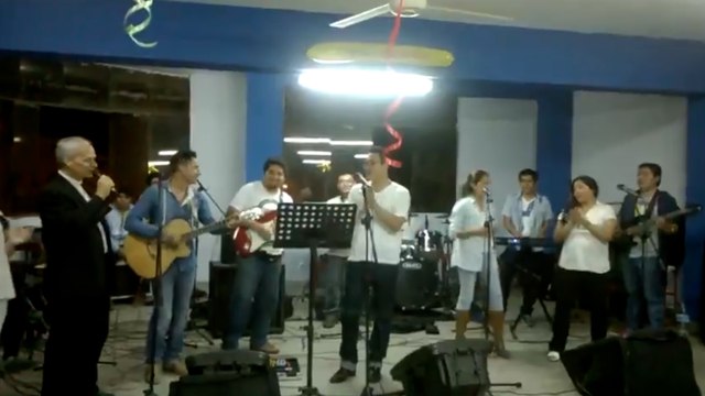 Un vídeo del Papa León XIV cantando villancicos en 2014 en Perú se ha viralizado en redes