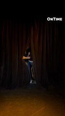 On est allé dans la loge du nouveau prodige de l’humour