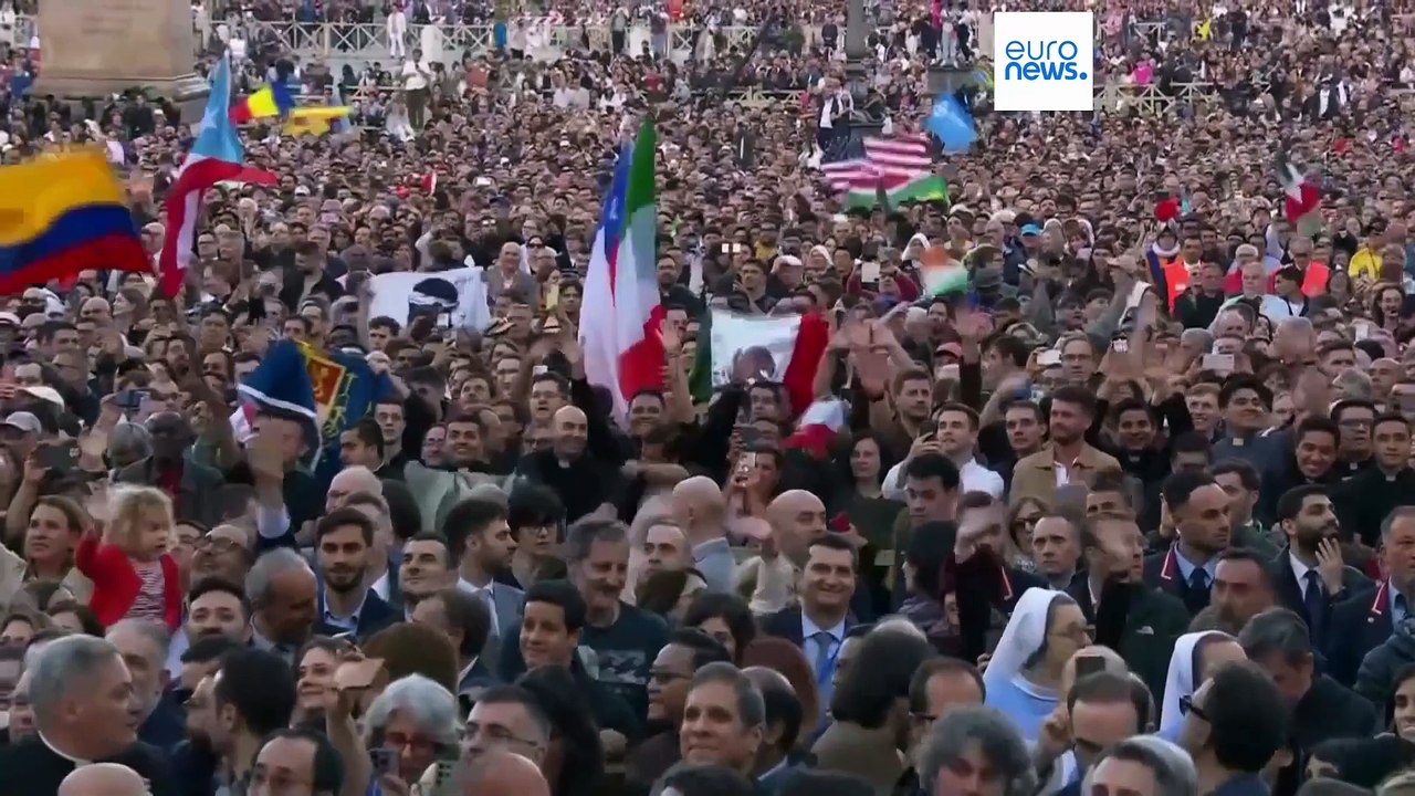 Líderes mundiais felicitam Papa Leão XIV que iniciou o pontificado com um apelo à paz