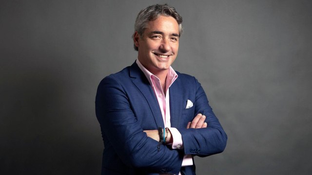 Estoy como las guaguas : José Luis Repenning desata risas con particular chascarro