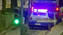 Motochorros chocan con un colectivo tras ser perseguidos en San Martín: el video