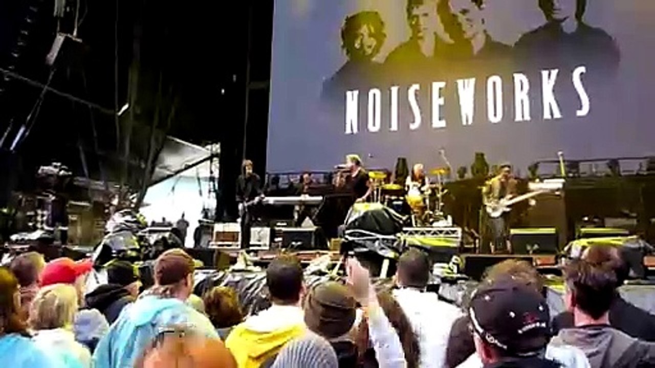 Noiseworks - Hot Chilli Woman