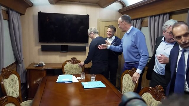 Líderes de França, Alemanha, Reino Unido e Polônia viajam juntos a Kiev