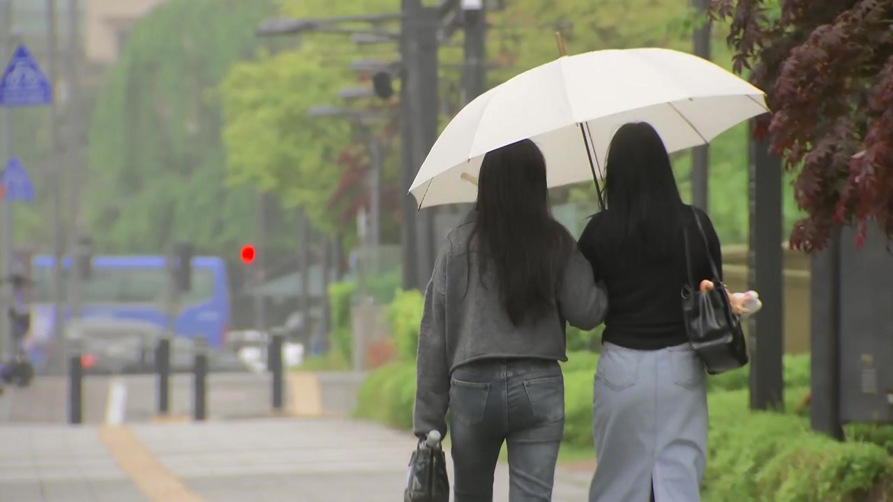 [날씨] 주말, 흐리고 종일 쌀쌀...오후까지 산발적인 비 / YTN