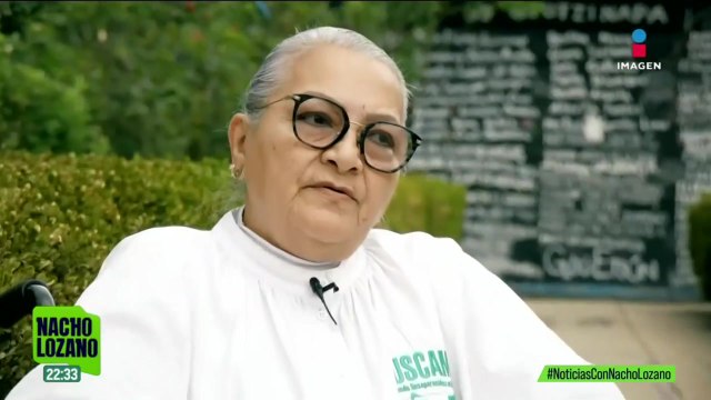 Un día antes del 10 de mayo, madres buscadoras prenden veladoras en Monumento a la Madre