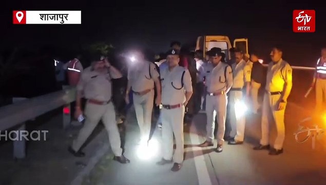 शाजापुर में भीषण सड़क हादसा, 25 फीट नीचे खाई में गिरी बस, 3 की मौत 18 घायल