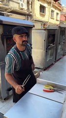 Bu Adam Kızarmış Tavuk Uzmanı Oldu! 🍗🔥 (Lezzetin Zirvesi)