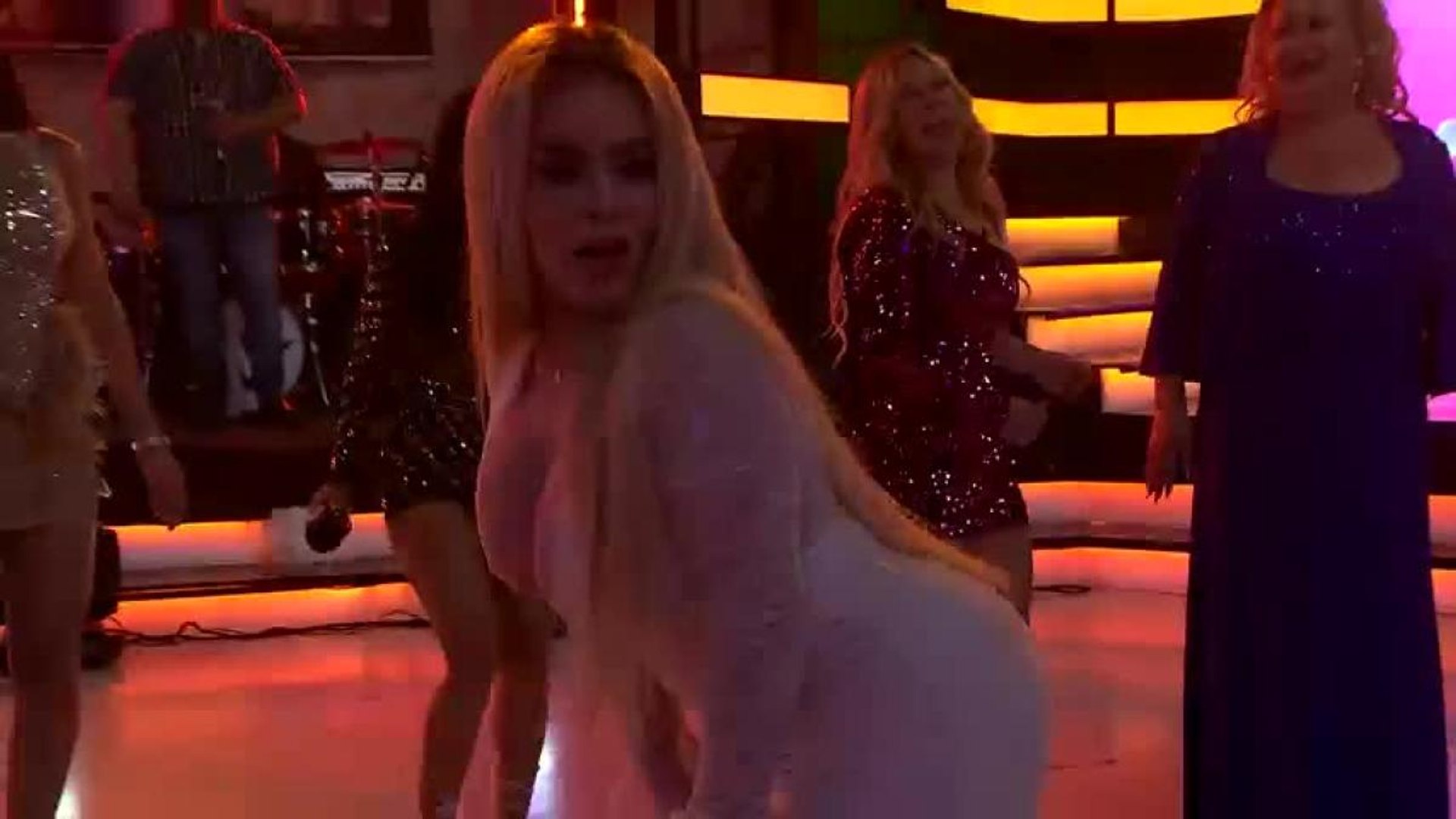 Ludivinita en un video provocativo y ardiente