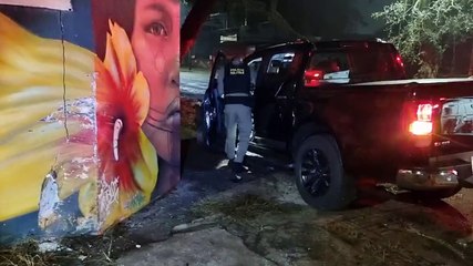 Condutor é atendido pelo Siate após colidir S-10 contra muro no Centro