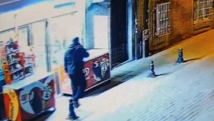 81 yaşındaki kadını oğlu olduğuna ikna ederek dolandırdı
