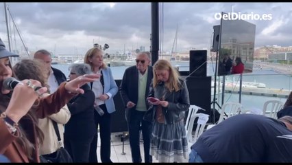 Carlos Fabra bailando en el acto de Paco Camps