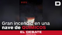 Confinan cinco municipios catalanes por el incendio de una fábrica con 70 toneladas de cloro