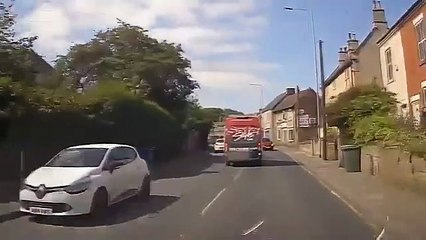 Stolen van causes 'trail of broken wing mirrors' in rush hour chase