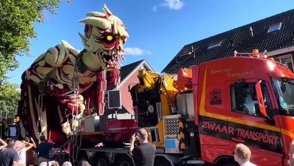 Incredible Street Performances Caught on Camera