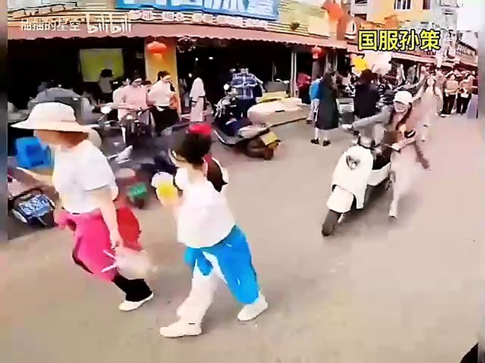 当国服英雄走进实现#Hilarious Collection #Funniest Pranks Compilation 2025  #Try Not to Laugh Challenge! 爆笑合集 | 最搞笑的恶作剧合集 2025 | 尽量不要笑挑战！