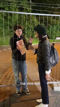 Una attesa di sei ore per un autografo, l'incontro tra Lucio Corsi e il fan toscano